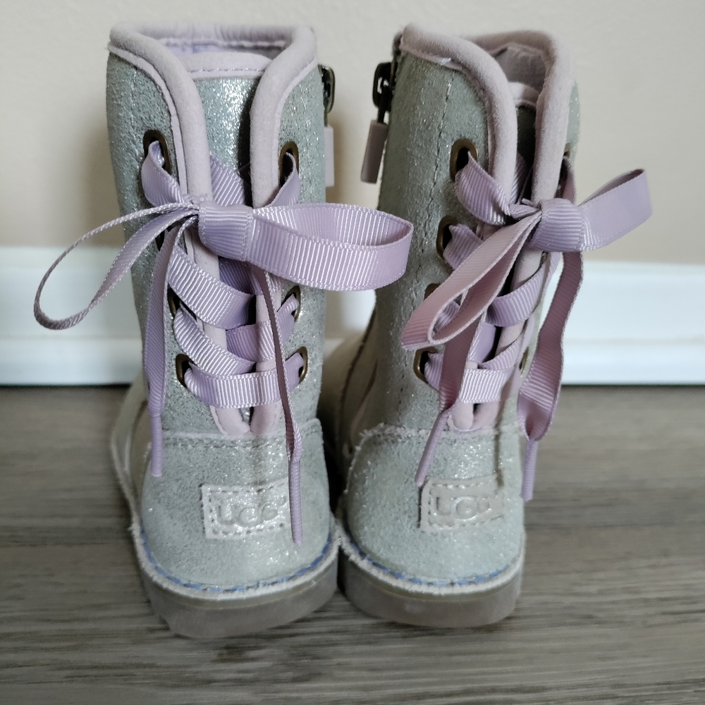 UGG Corene Metallic Lace up Boots sz6